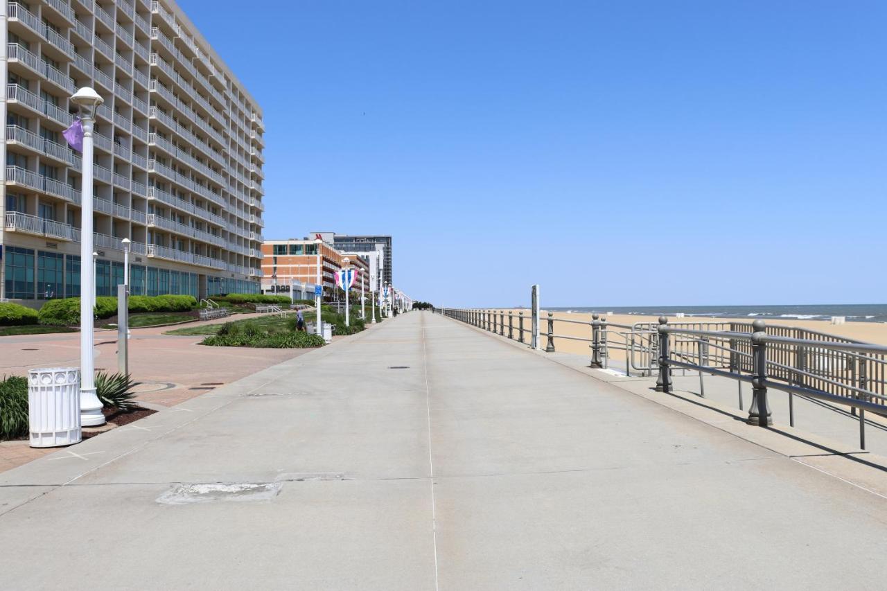 Beach Luxury Oceanfront Virginia Beach Exterior photo